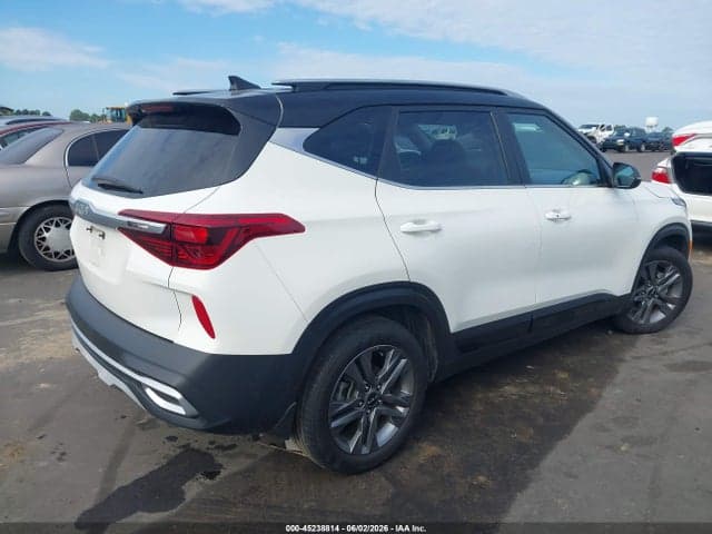 2022 KIA SELTOS S 4