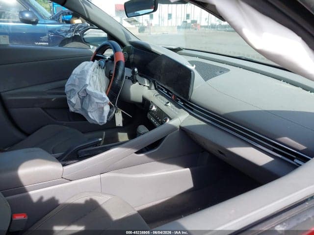 2024 HYUNDAI ELANTRA SEL 5