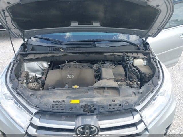 2017 TOYOTA HIGHLANDER XLE 11
