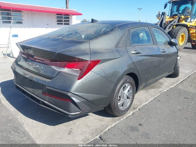 2024 HYUNDAI ELANTRA SE 4