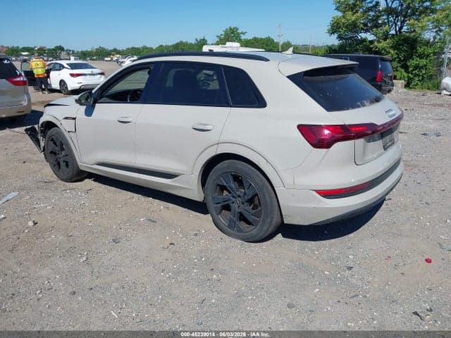2021 AUDI E-TRON PREMIUM QUATTRO 3