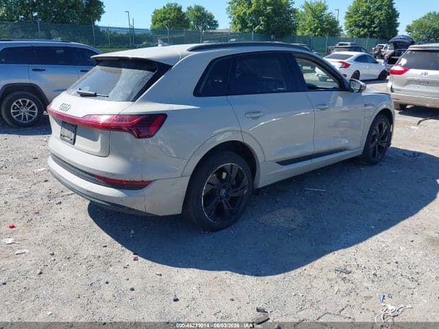 2021 AUDI E-TRON PREMIUM QUATTRO 4