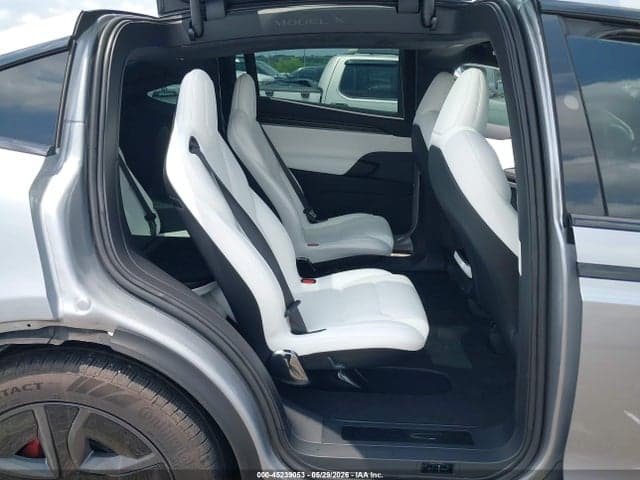 2026 TESLA MODEL X PLAID/SIGNATURE SERIES 8