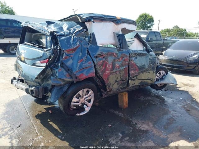 2025 KIA SOUL LX 4