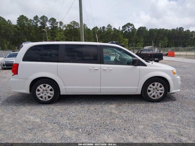 2018 DODGE GRAND CARAVAN SE 13