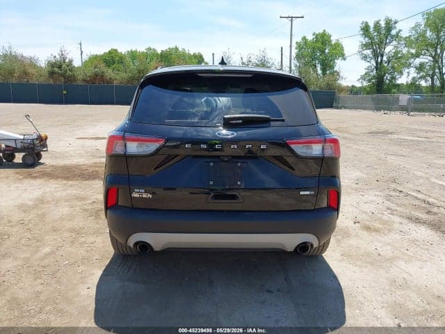 2020 FORD ESCAPE SE 17