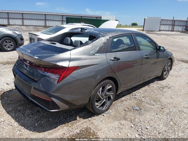 2024 HYUNDAI ELANTRA SEL 4