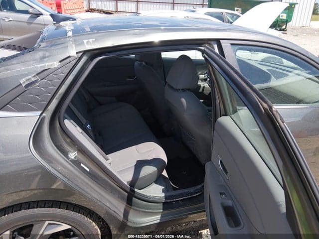 2024 HYUNDAI ELANTRA SEL 8