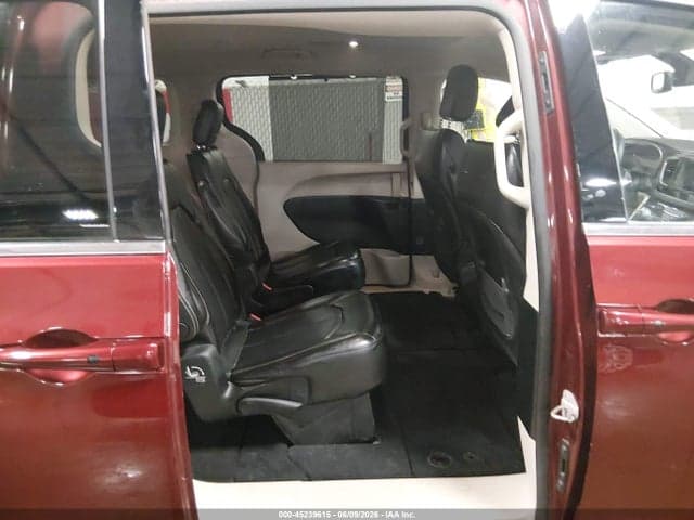 2021 CHRYSLER VOYAGER LXI 8