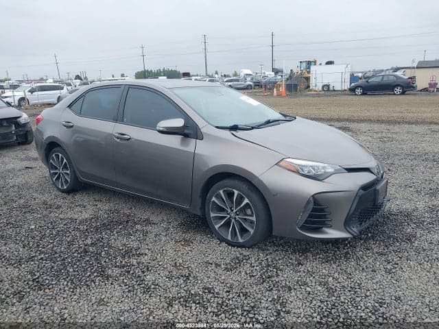 2017 TOYOTA COROLLA SE 1