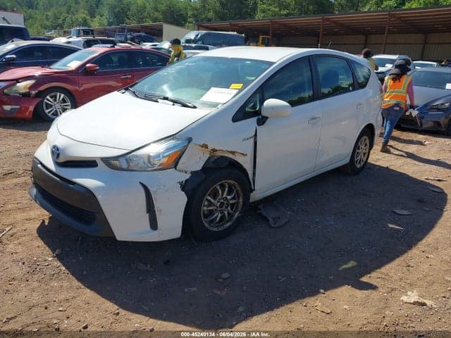 2017 TOYOTA PRIUS V TWO 2