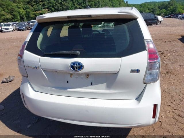 2017 TOYOTA PRIUS V TWO 16