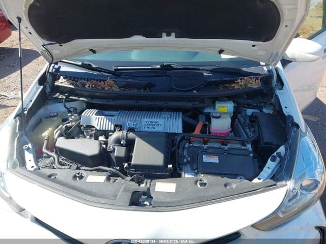 2017 TOYOTA PRIUS V TWO 10