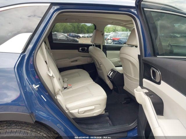 2024 KIA SORENTO S 8