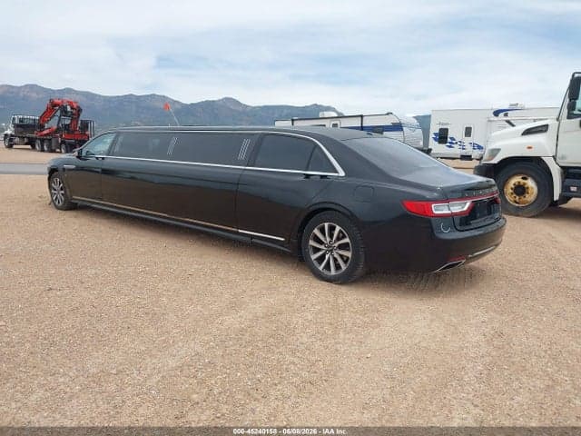 2017 LINCOLN CONTINENTAL LIVERY 3