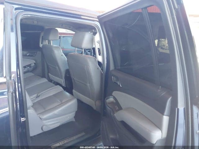 2019 CHEVROLET SUBURBAN LT 8