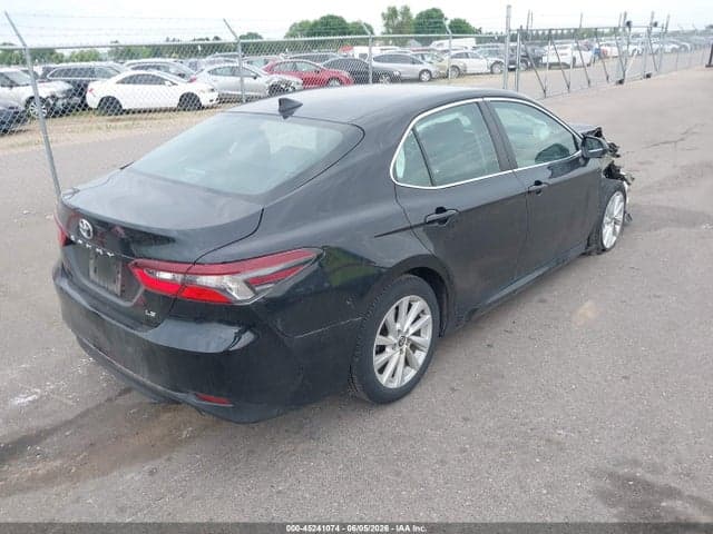 2022 TOYOTA CAMRY LE 5