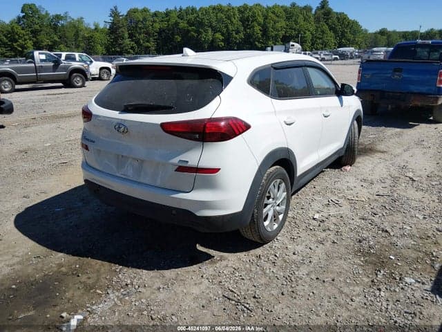 2021 HYUNDAI TUCSON SE 4