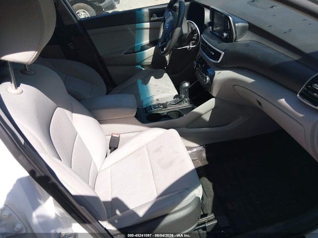 2021 HYUNDAI TUCSON SE 5
