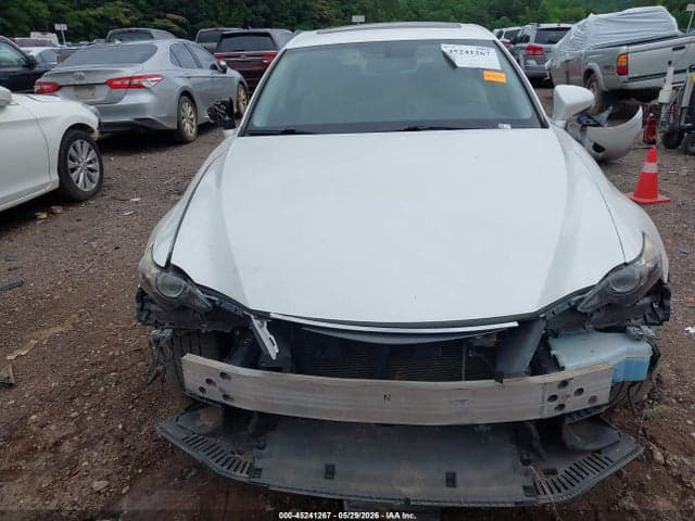 2016 LEXUS IS 200T 12