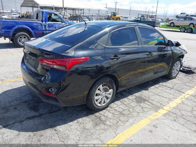 2019 HYUNDAI ACCENT SE 4