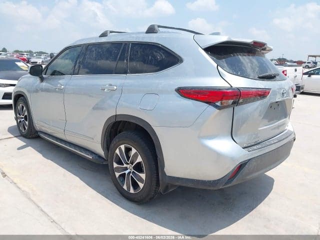 2021 TOYOTA HIGHLANDER HYBRID XLE 3