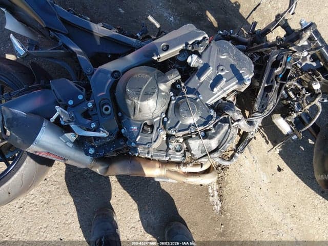 2025 YAMAHA MT09 8