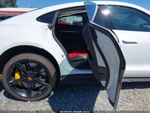 2021 PORSCHE TAYCAN TURBO 8