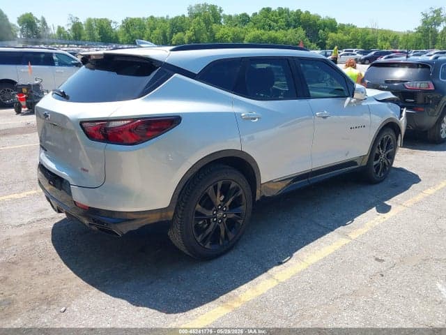 2022 CHEVROLET BLAZER AWD RS 4