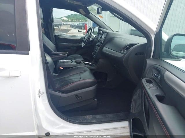 2018 DODGE GRAND CARAVAN GT 5