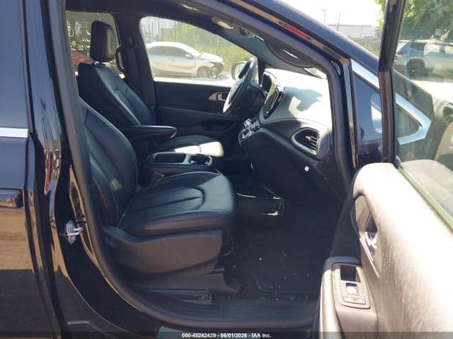 2025 CHRYSLER PACIFICA HYBRID SELECT 5