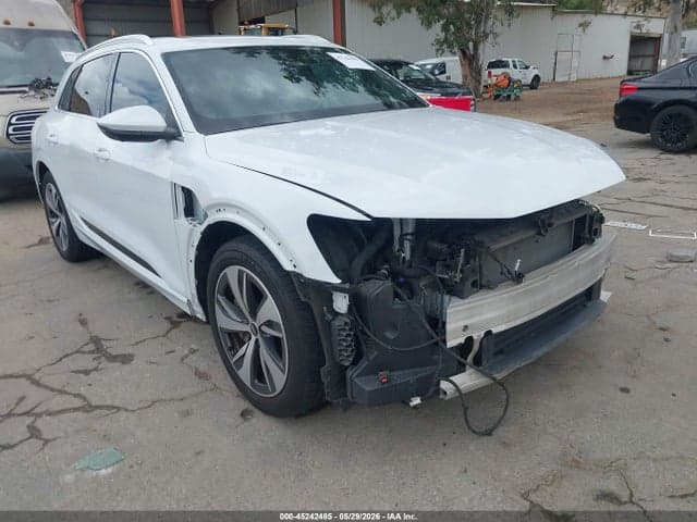 2024 AUDI Q8 E-TRON PREMIUM PLUS QUATTRO 1
