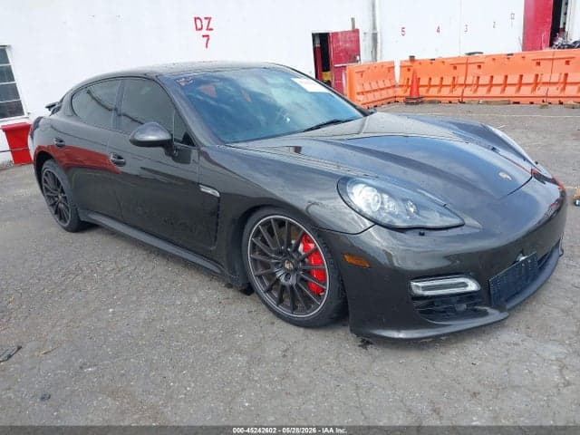 2013 PORSCHE PANAMERA GTS 1