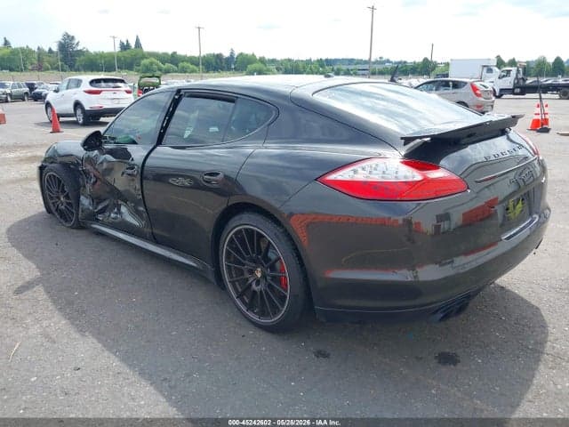 2013 PORSCHE PANAMERA GTS 3