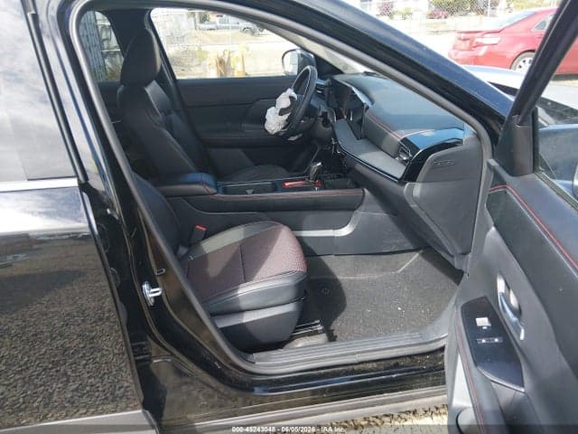 2025 NISSAN KICKS SR INTELLIGENT AWD 5