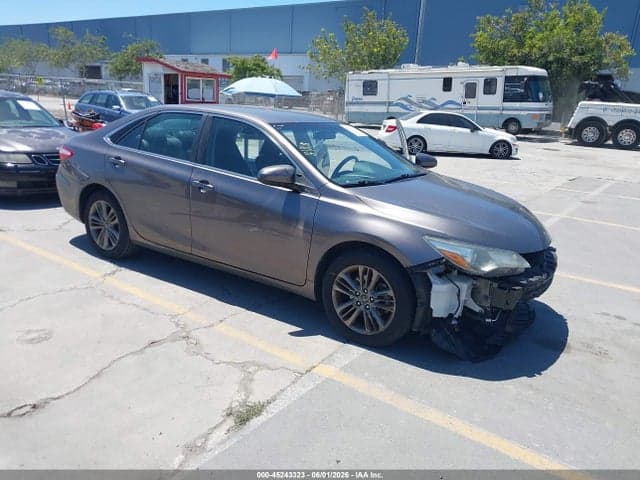 2017 TOYOTA CAMRY SE