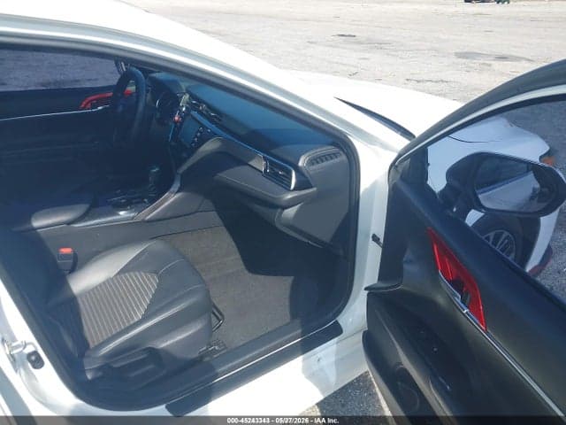2018 TOYOTA CAMRY SE 5