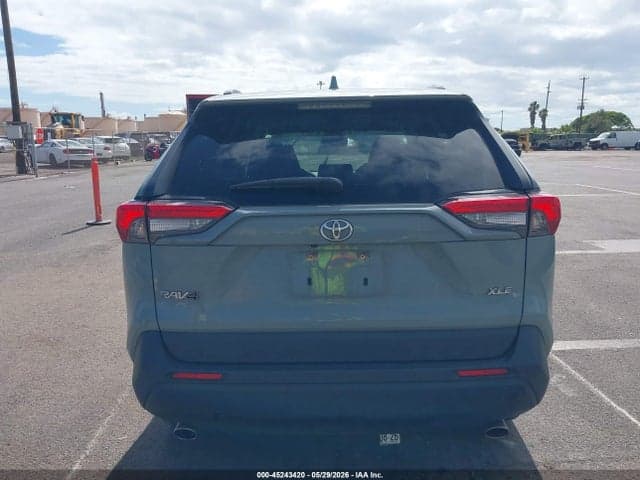 2019 TOYOTA RAV4 XLE PREMIUM 17