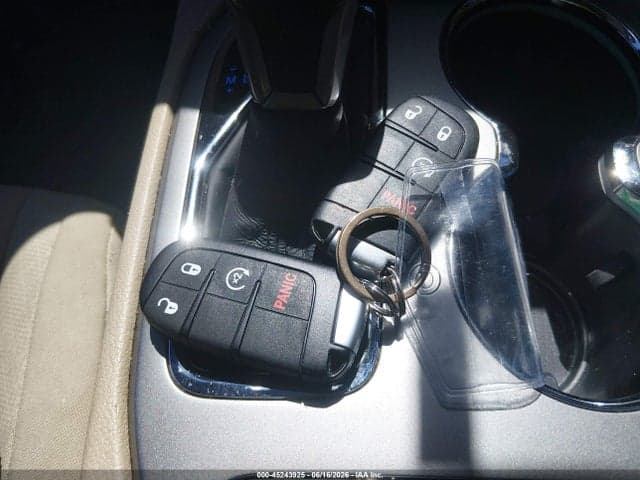 2019 JEEP GRAND CHEROKEE LAREDO E 4X4 11