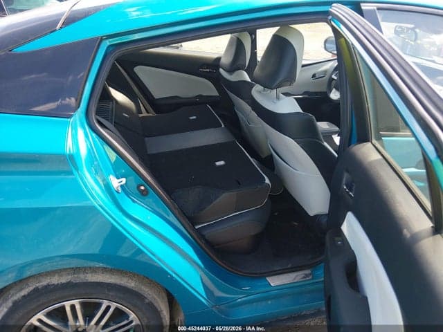 2018 TOYOTA PRIUS PRIME PREMIUM 8