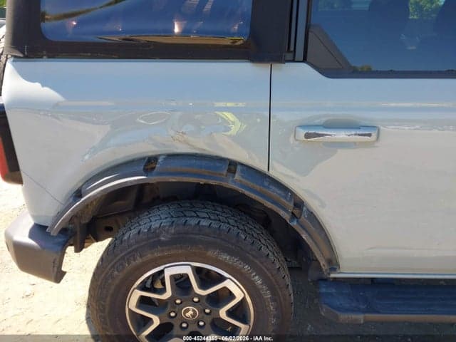 2022 FORD BRONCO OUTER BANKS 6