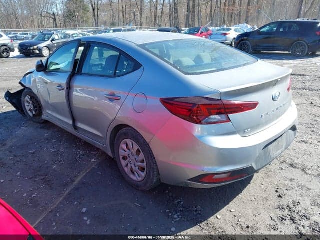 2020 HYUNDAI ELANTRA SE 3
