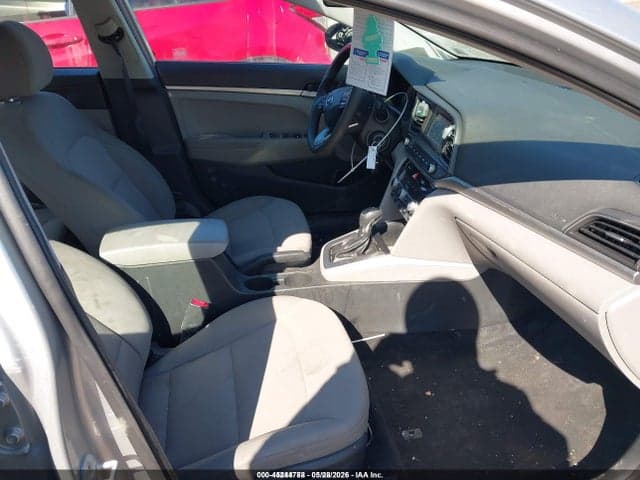 2020 HYUNDAI ELANTRA SE 5