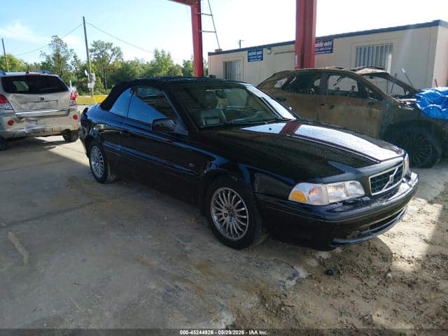 2004 VOLVO C70 LT