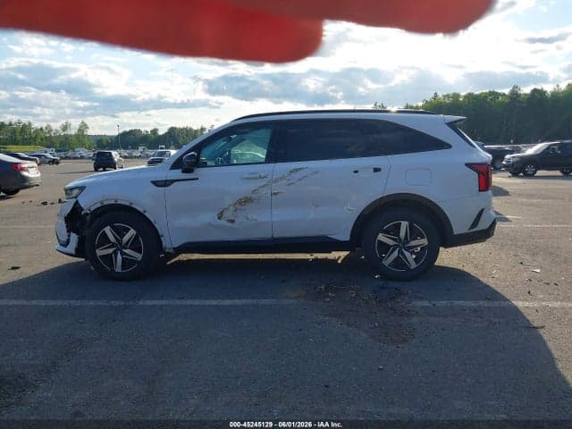 2022 KIA SORENTO S 14