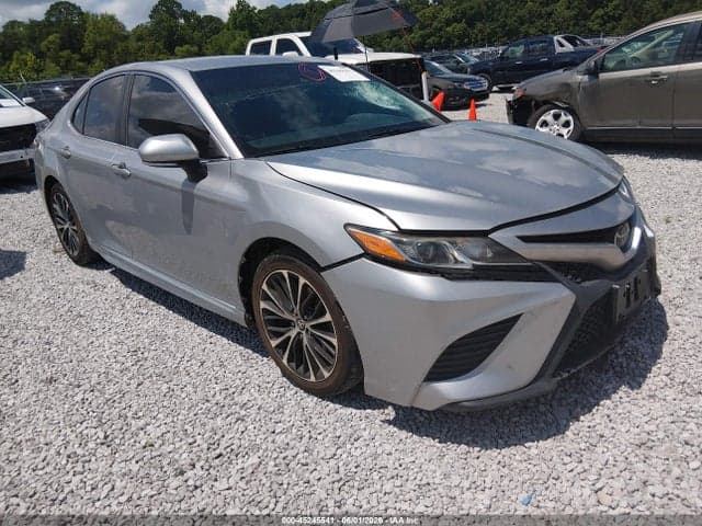 2018 TOYOTA CAMRY SE - 1