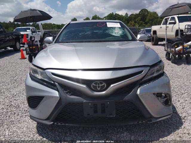 2018 TOYOTA CAMRY SE 12