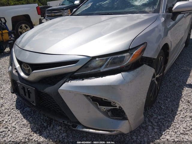 2018 TOYOTA CAMRY SE 6
