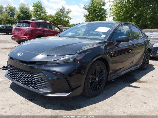 2025 TOYOTA CAMRY SE 2