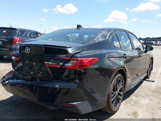 2025 TOYOTA CAMRY SE 4